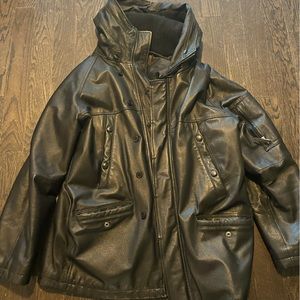 I’m selling an all black size large Danier leather Jacket